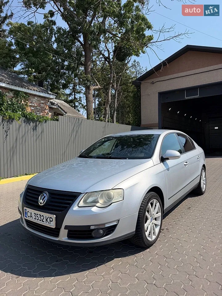 2010 Volkswagen Passat - мініатюра 20