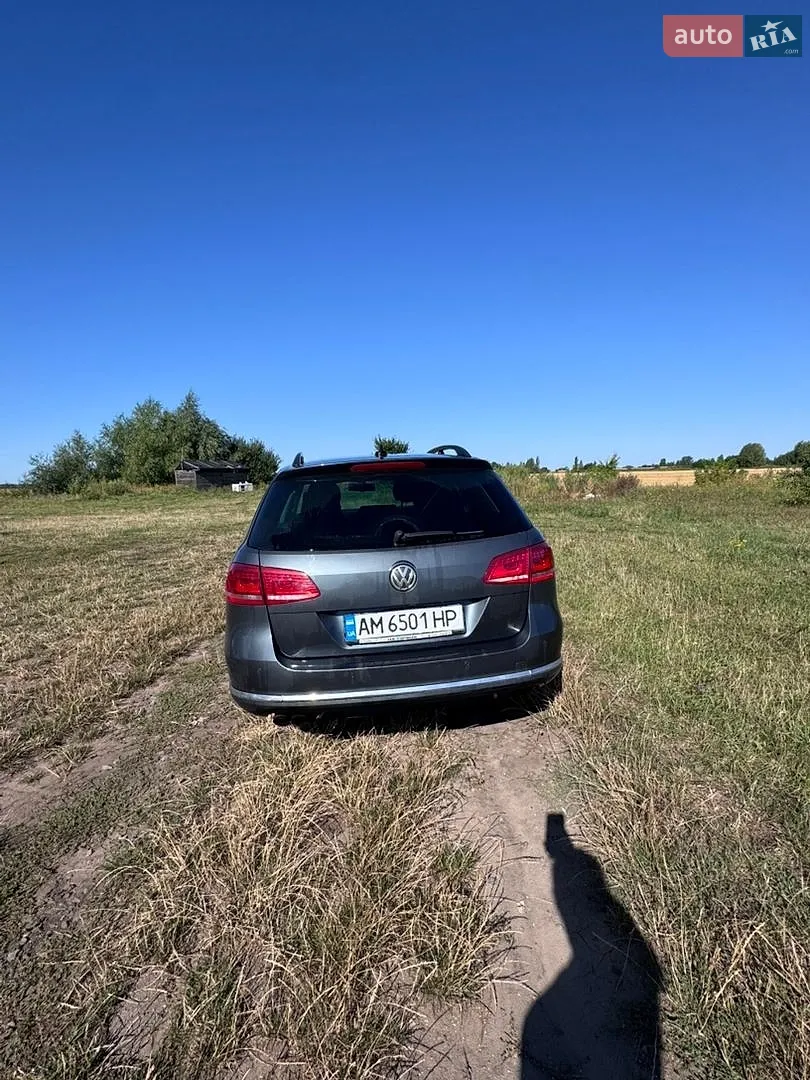 2012 Volkswagen Passat - мініатюра 3