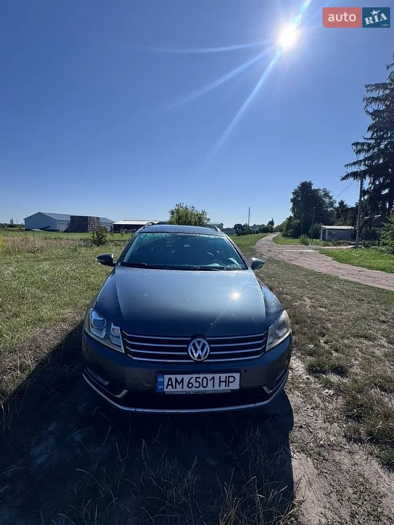 2012 Volkswagen Passat - мініатюра 4