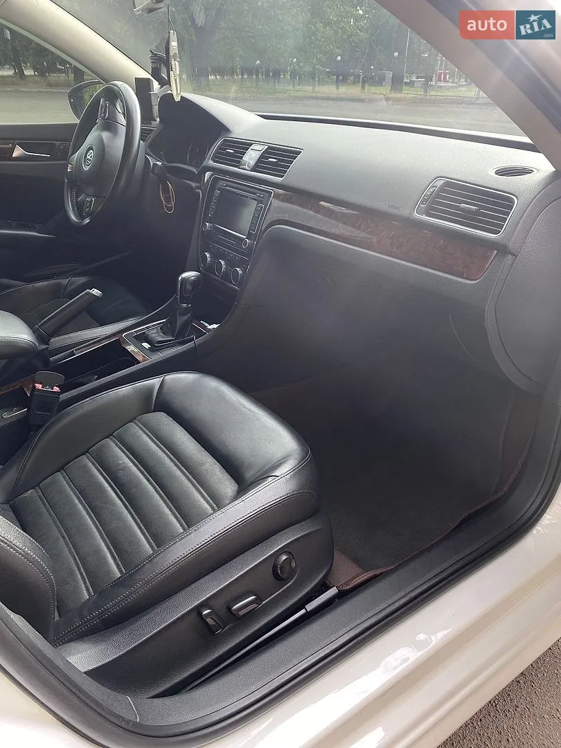 2012 Volkswagen Passat - мініатюра 9