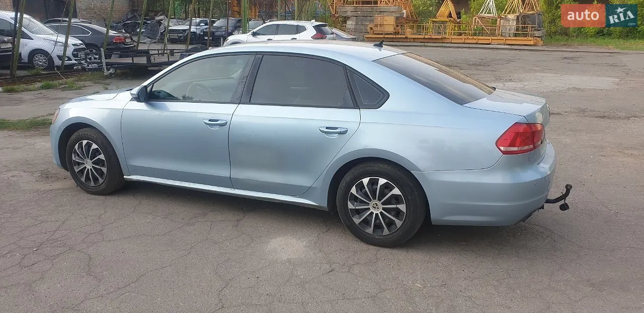 2012 Volkswagen Passat - мініатюра 3
