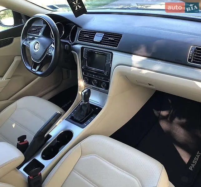 2018 Volkswagen Passat - мініатюра 5