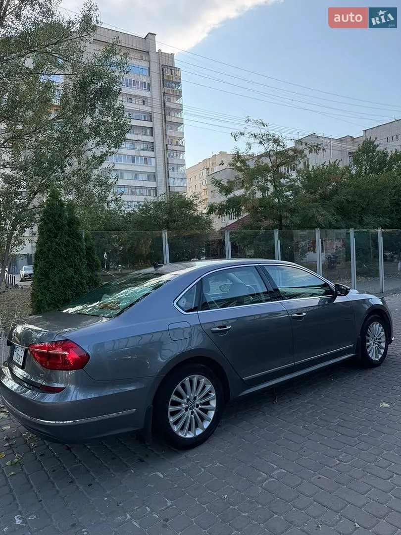 2016 Volkswagen Passat - мініатюра 2