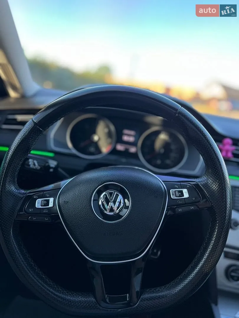 2015 Volkswagen Passat - мініатюра 11