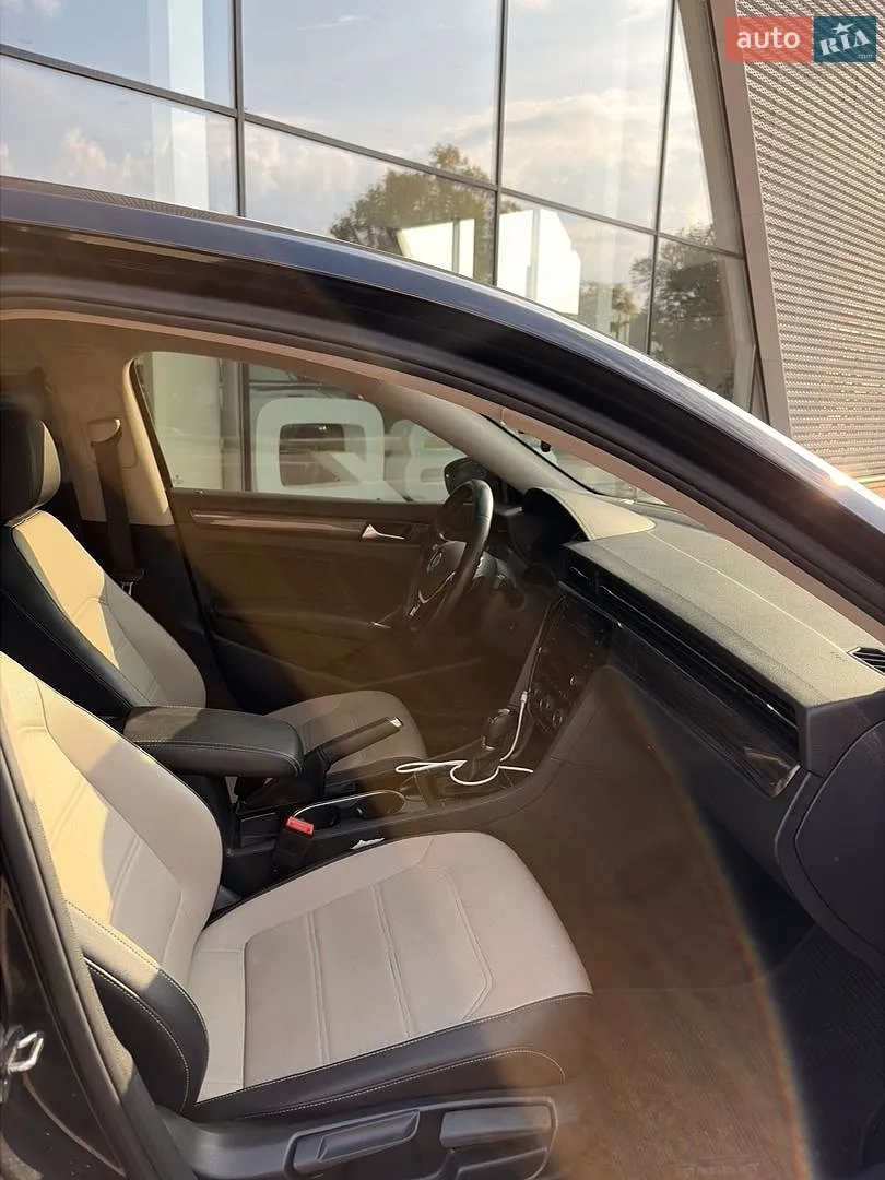 2020 Volkswagen Passat - мініатюра 17