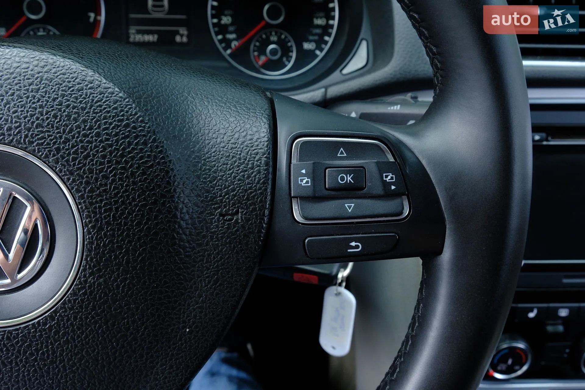 2012 Volkswagen Passat - мініатюра 17