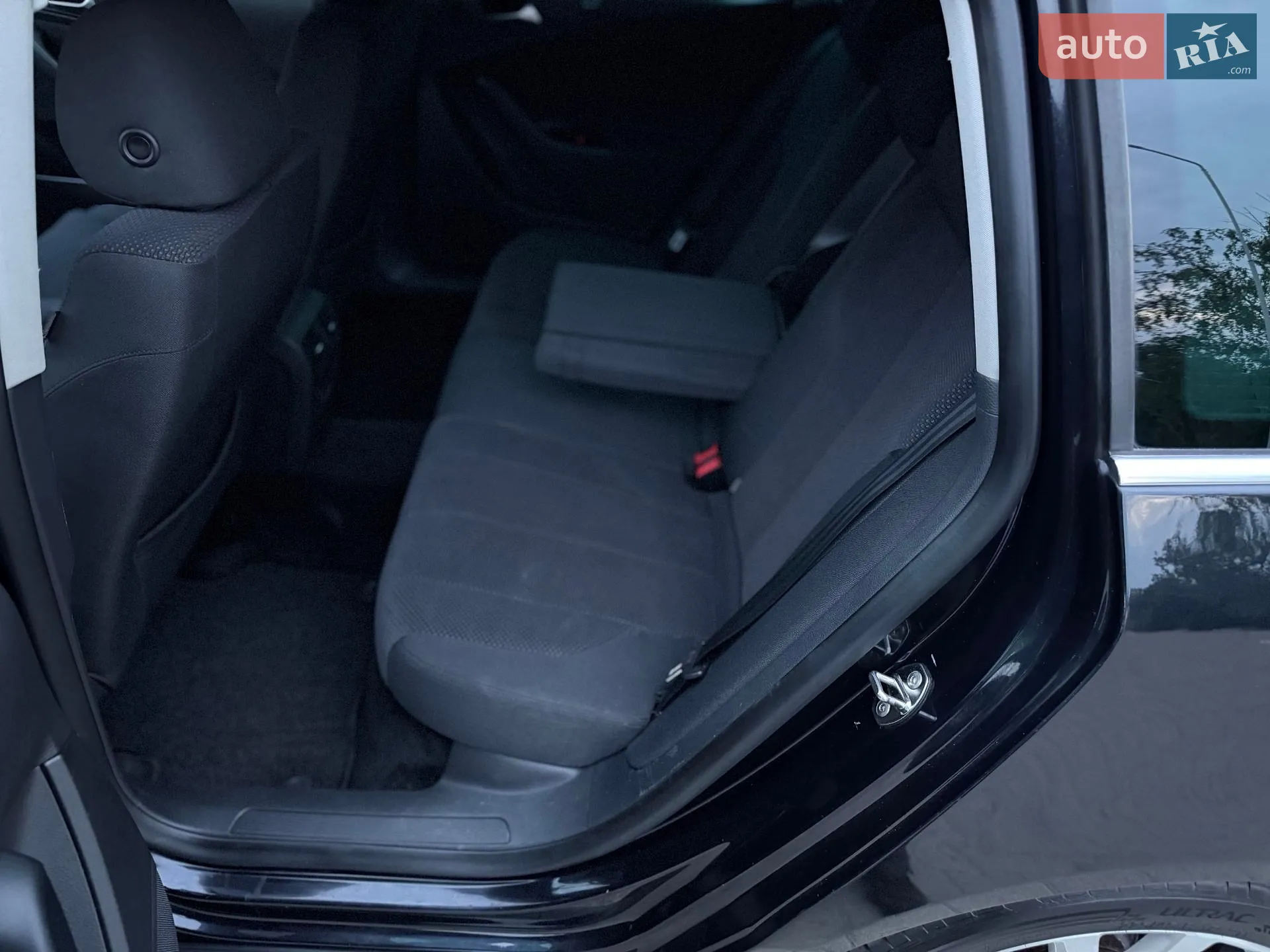 2010 Volkswagen Passat - мініатюра 28