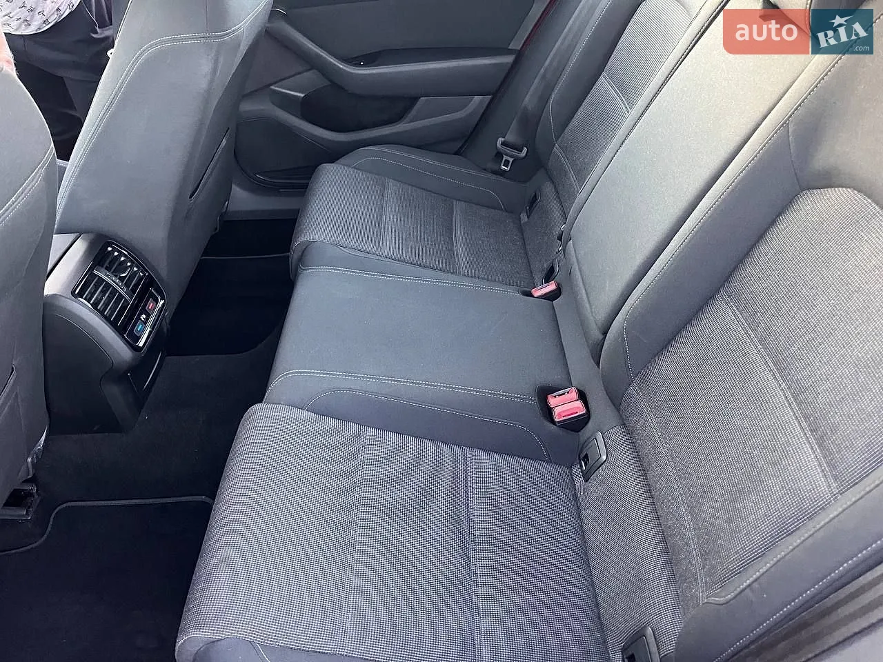 2019 Volkswagen Passat - мініатюра 16