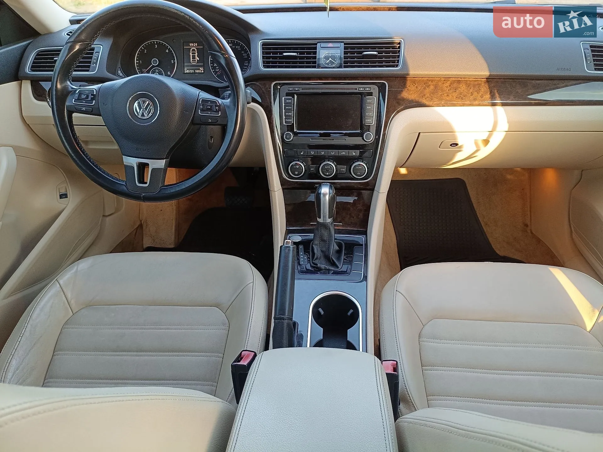 2015 Volkswagen Passat - мініатюра 16
