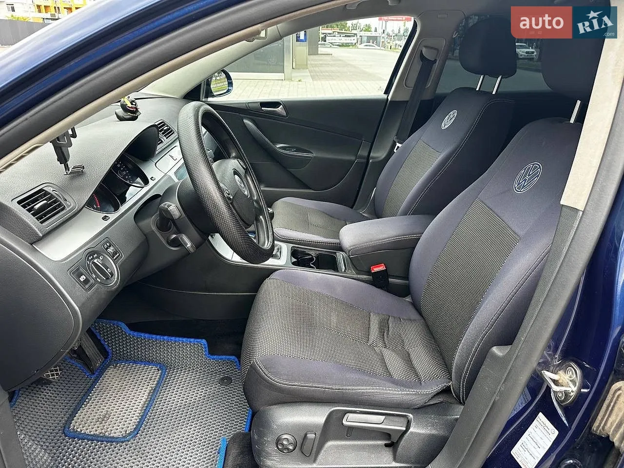 2010 Volkswagen Passat - мініатюра 11