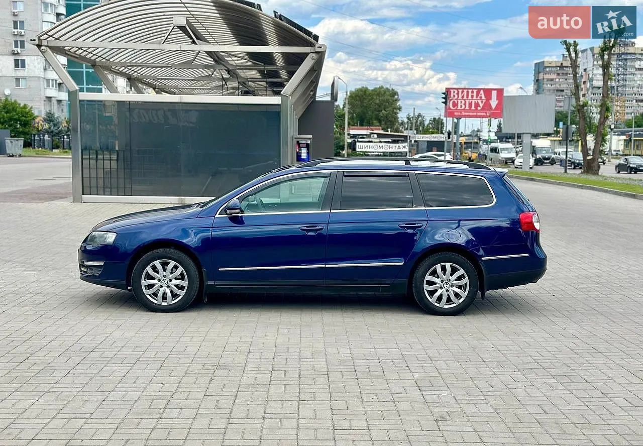2010 Volkswagen Passat - мініатюра 8