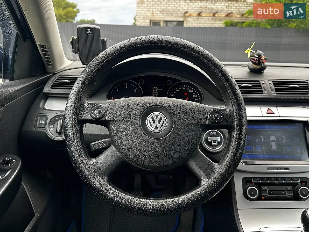 2010 Volkswagen Passat - мініатюра 17
