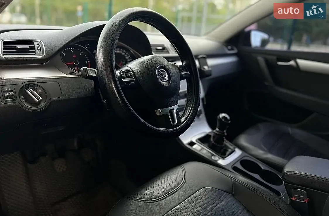 2012 Volkswagen Passat - мініатюра 10