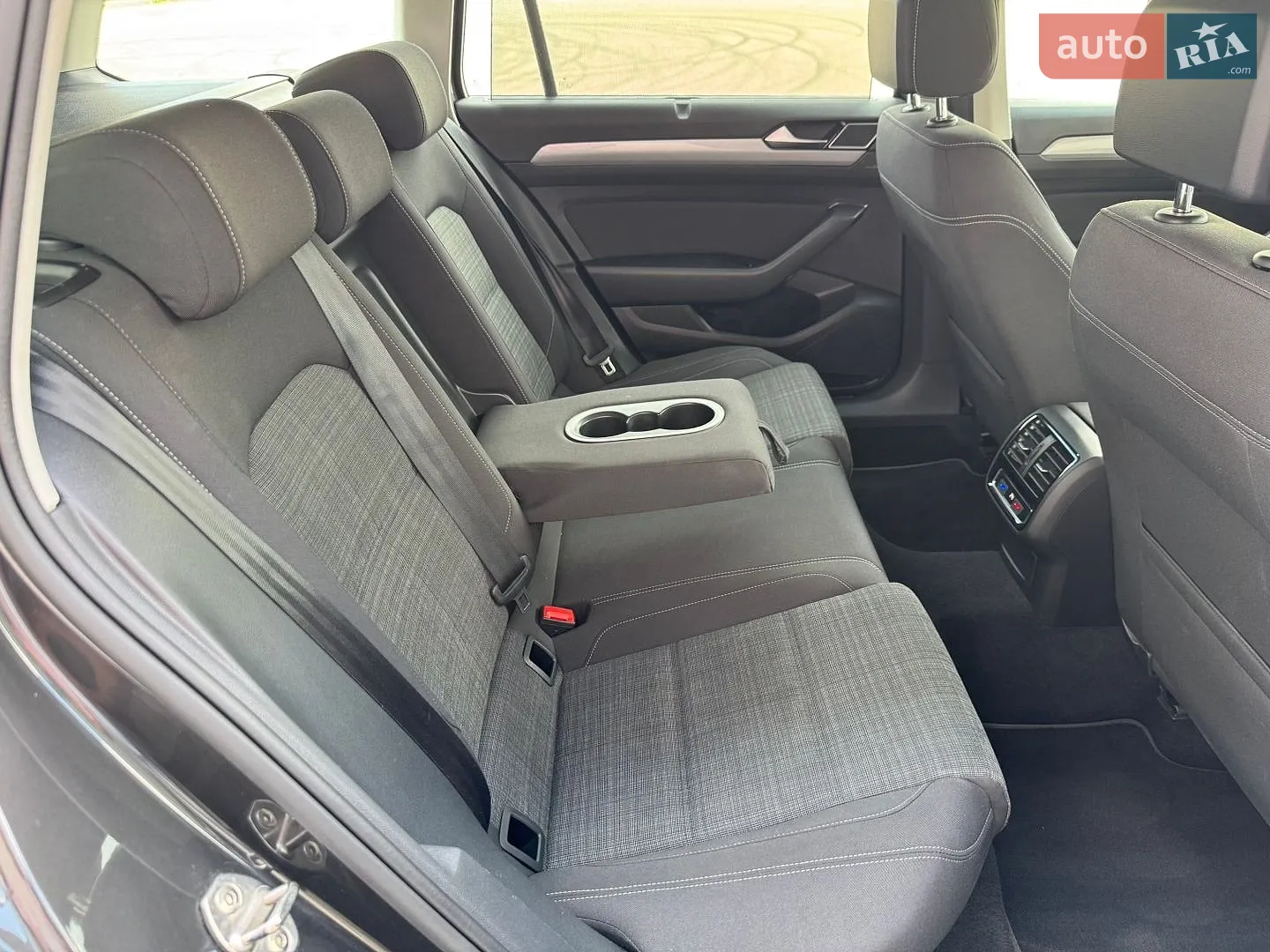 2019 Volkswagen Passat - мініатюра 28