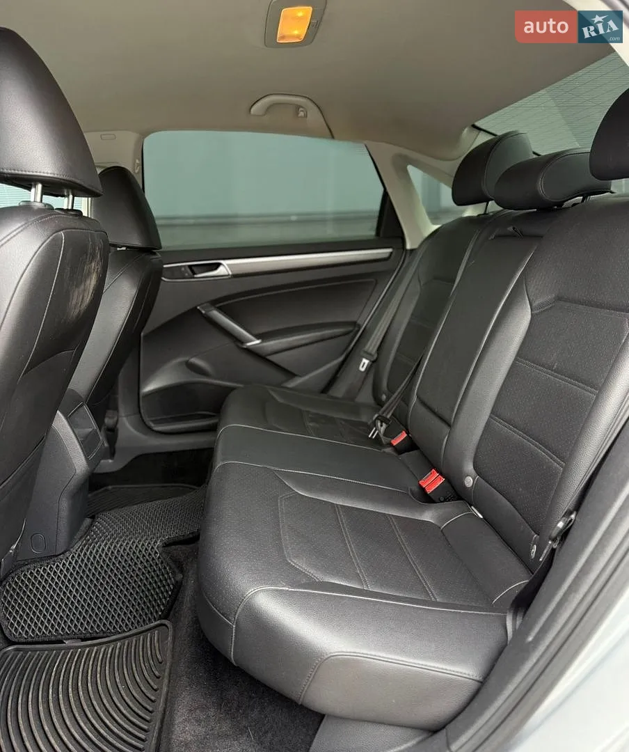 2017 Volkswagen Passat - мініатюра 16