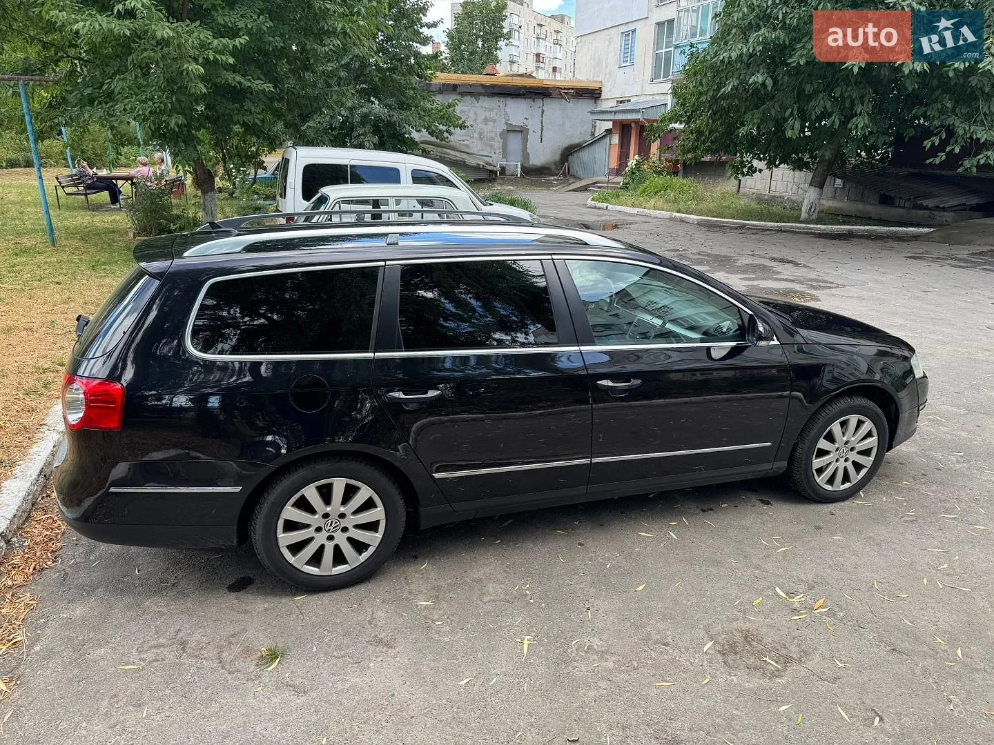 2010 Volkswagen Passat - мініатюра 9