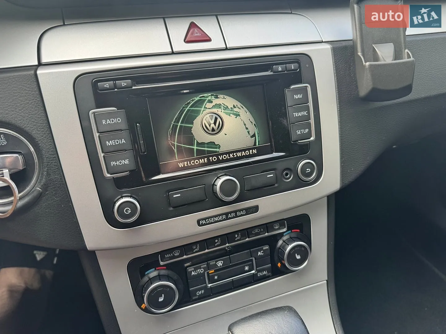 2010 Volkswagen Passat - мініатюра 30