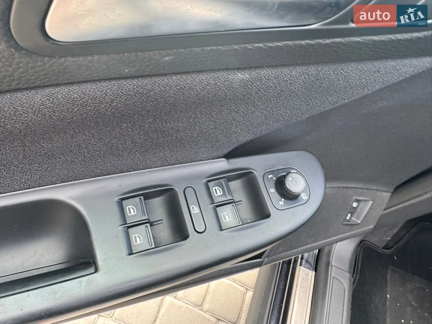 2010 Volkswagen Passat - мініатюра 27