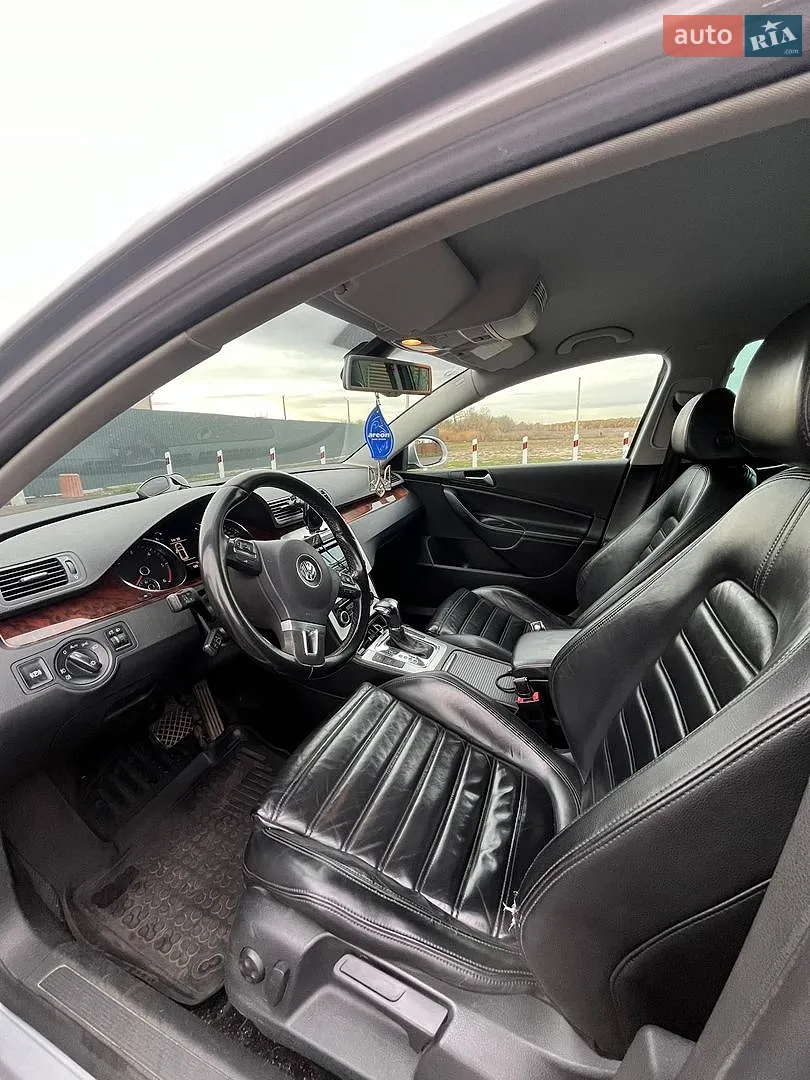 2010 Volkswagen Passat - мініатюра 7