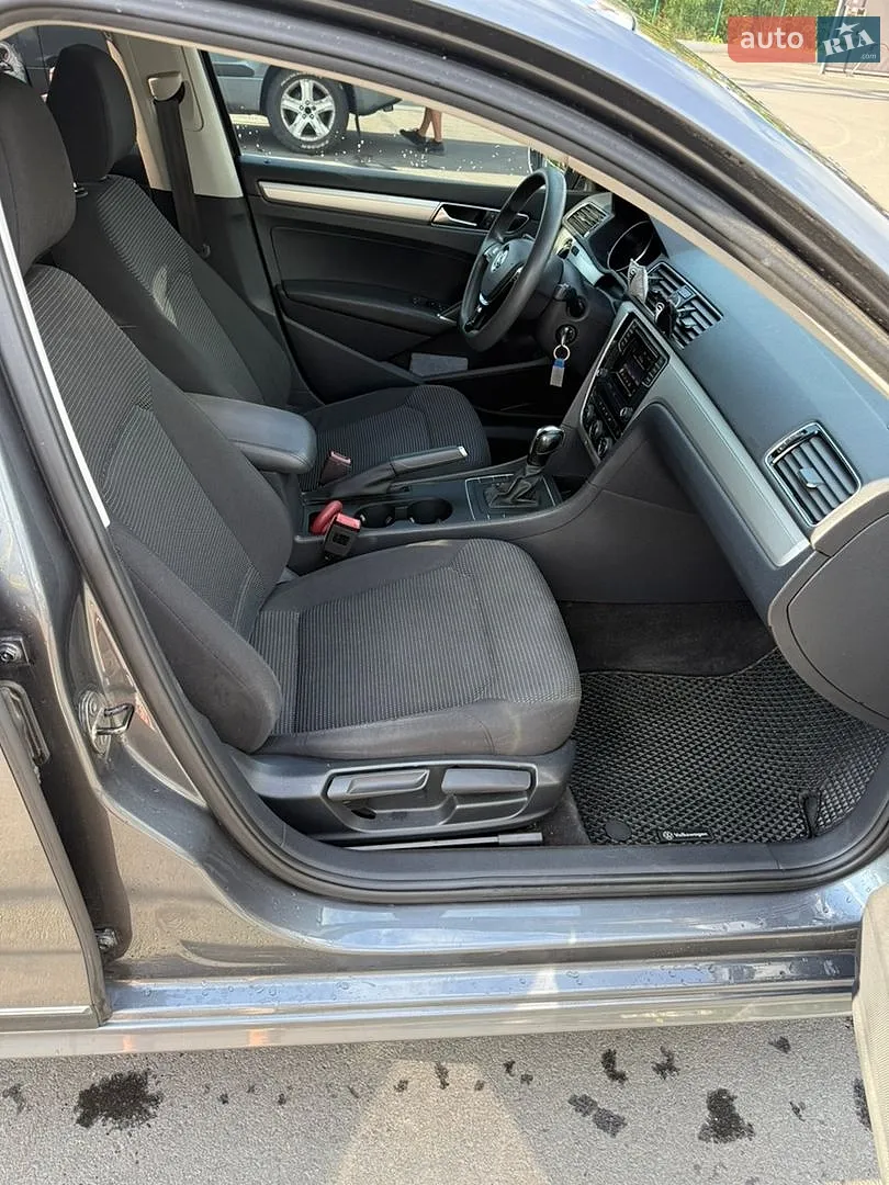 2016 Volkswagen Passat - мініатюра 19