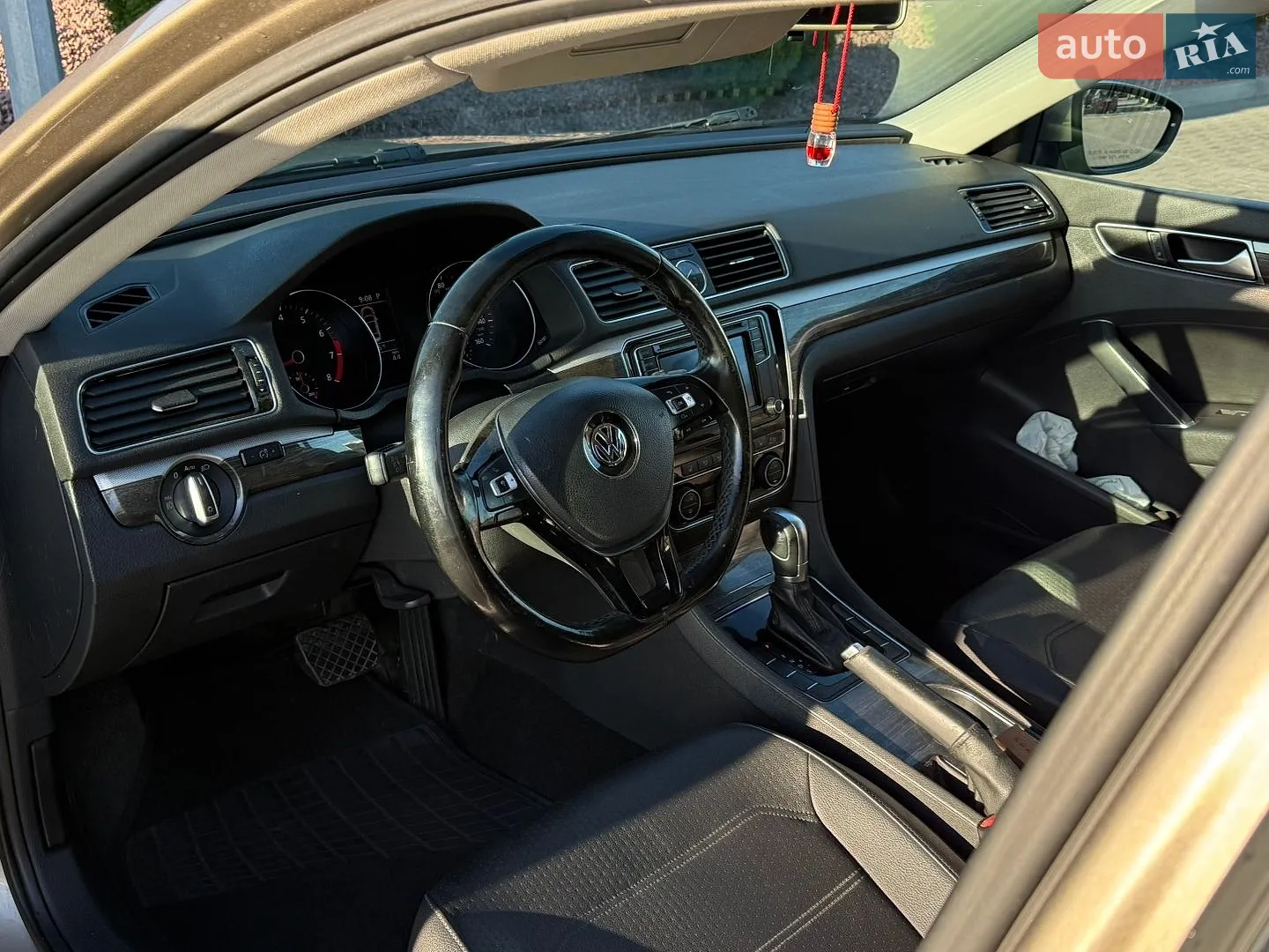 2016 Volkswagen Passat - мініатюра 16