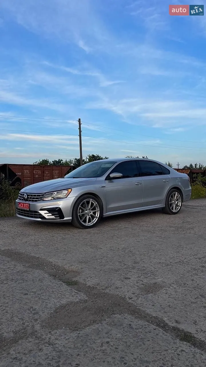 2017 Volkswagen Passat - мініатюра 2