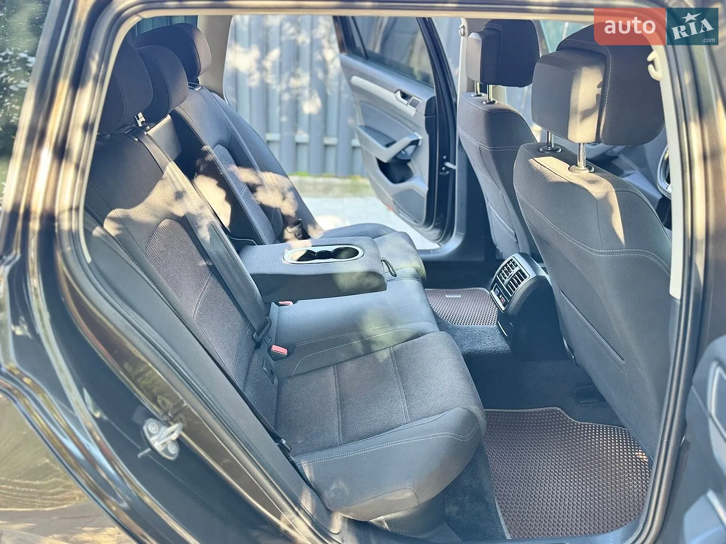 2016 Volkswagen Passat - мініатюра 25