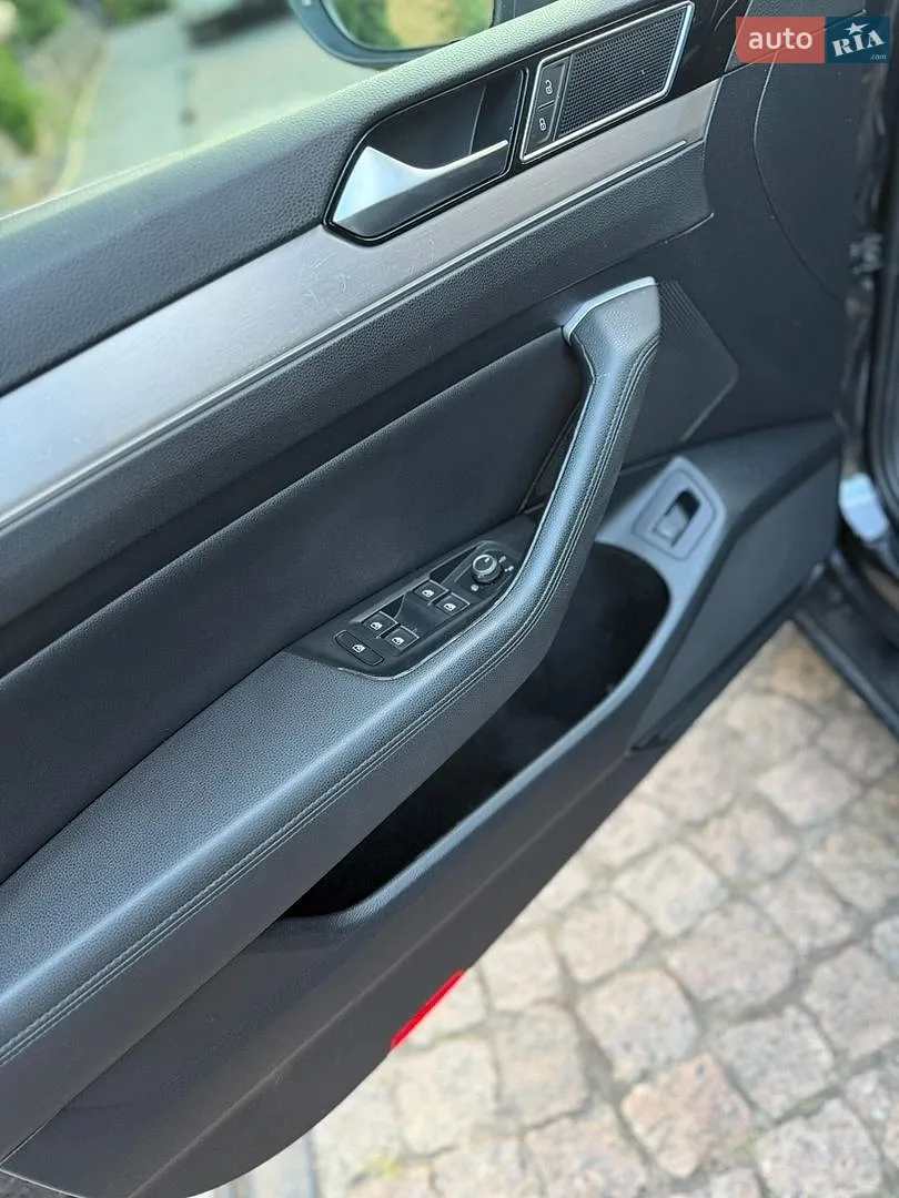 2016 Volkswagen Passat - мініатюра 20