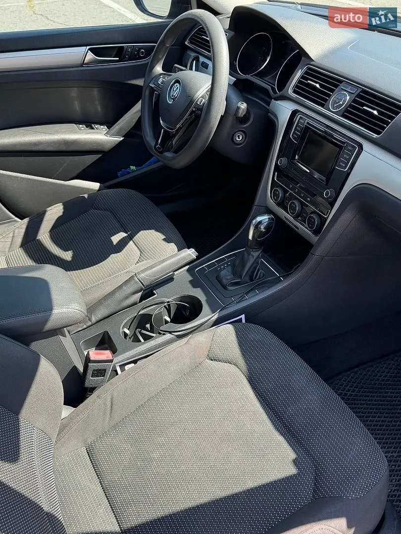 2016 Volkswagen Passat - мініатюра 10