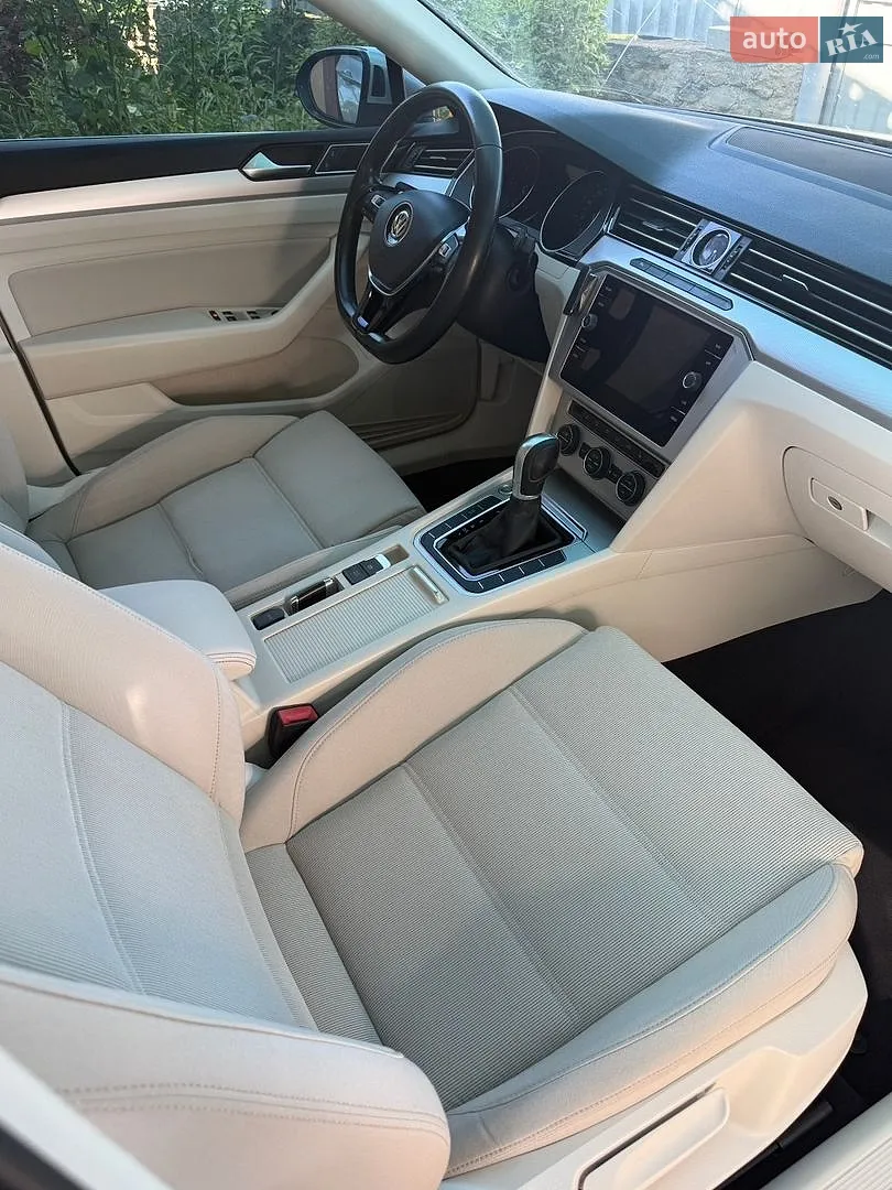 2018 Volkswagen Passat - мініатюра 43