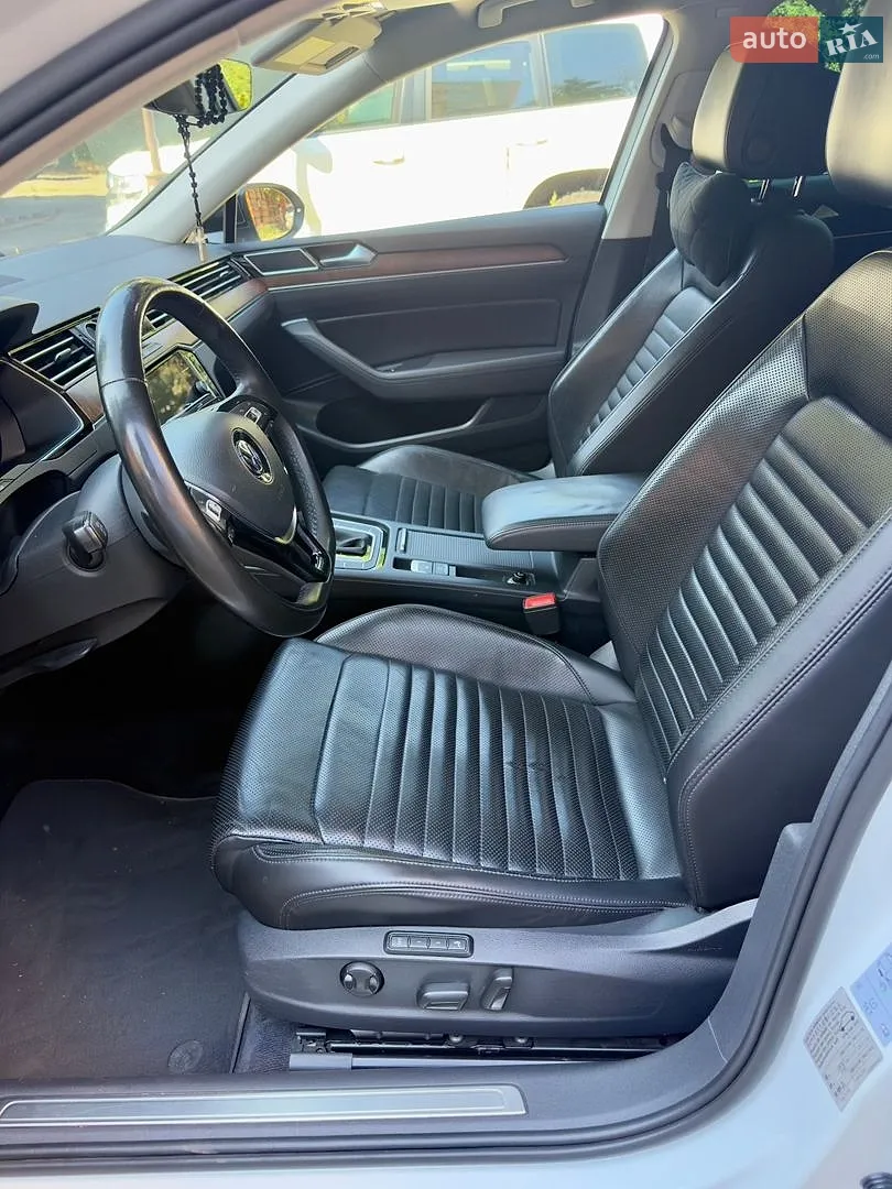 2018 Volkswagen Passat - мініатюра 10
