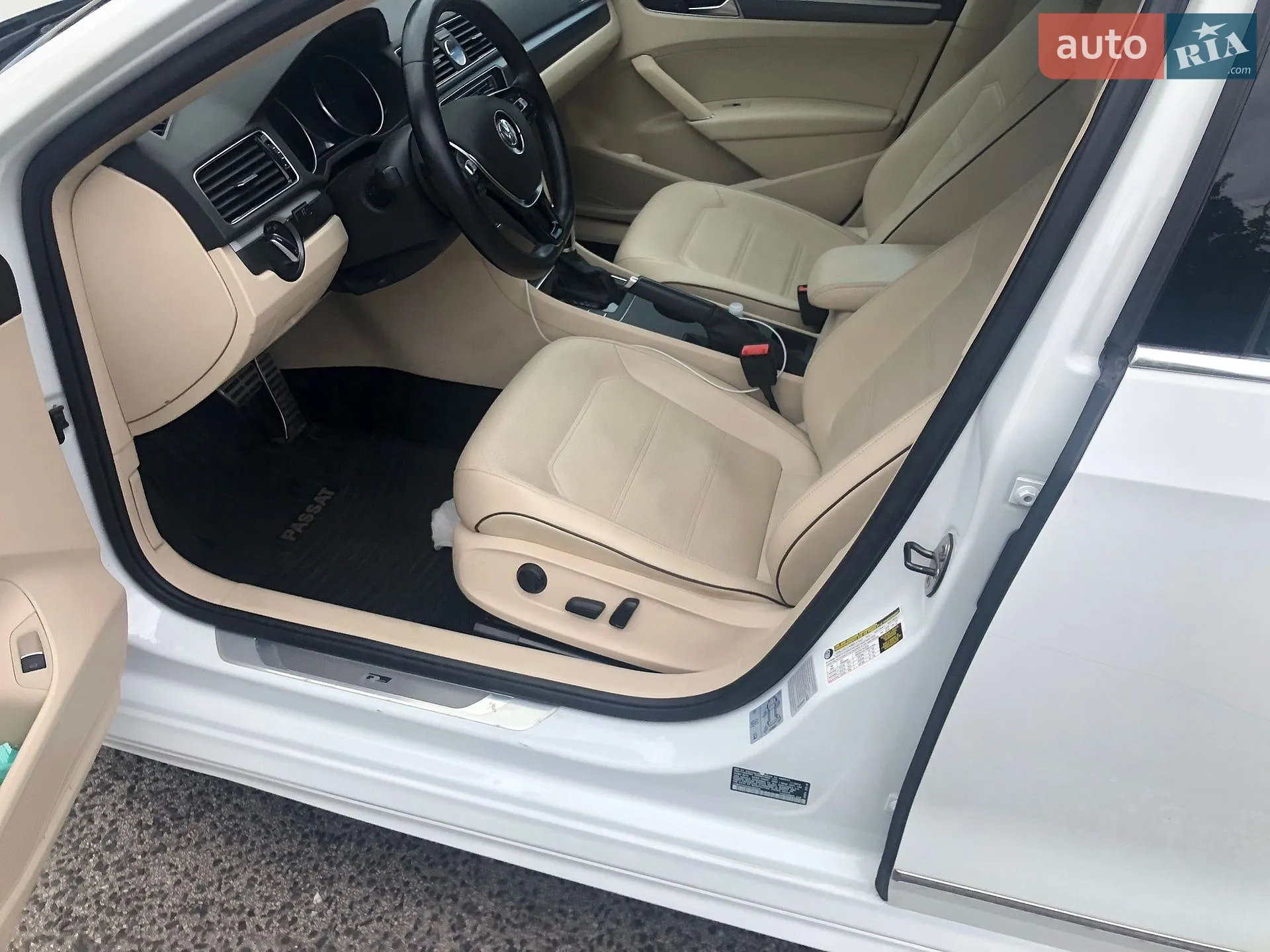 2016 Volkswagen Passat - мініатюра 12