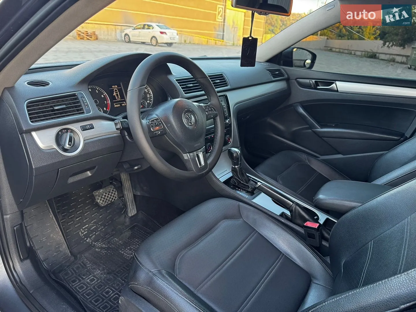 2013 Volkswagen Passat - мініатюра 28