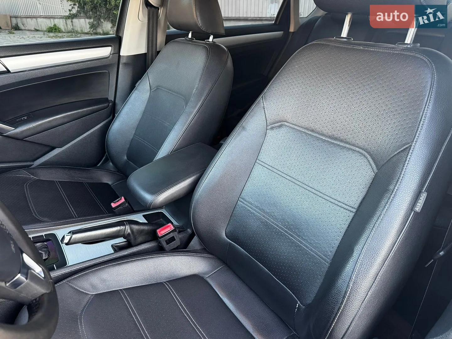 2013 Volkswagen Passat - мініатюра 32