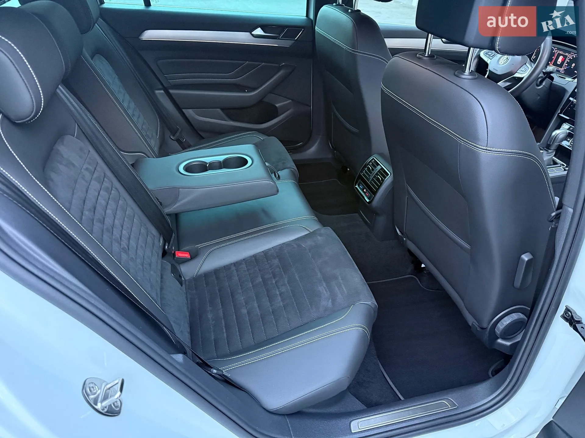 2020 Volkswagen Passat - мініатюра 38