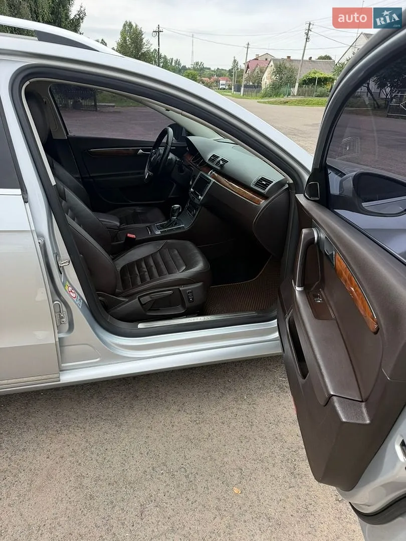 2010 Volkswagen Passat - мініатюра 9