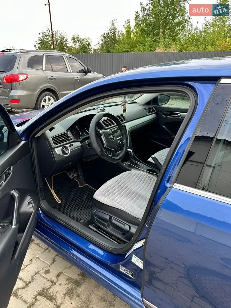 2017 Volkswagen Passat - мініатюра 10