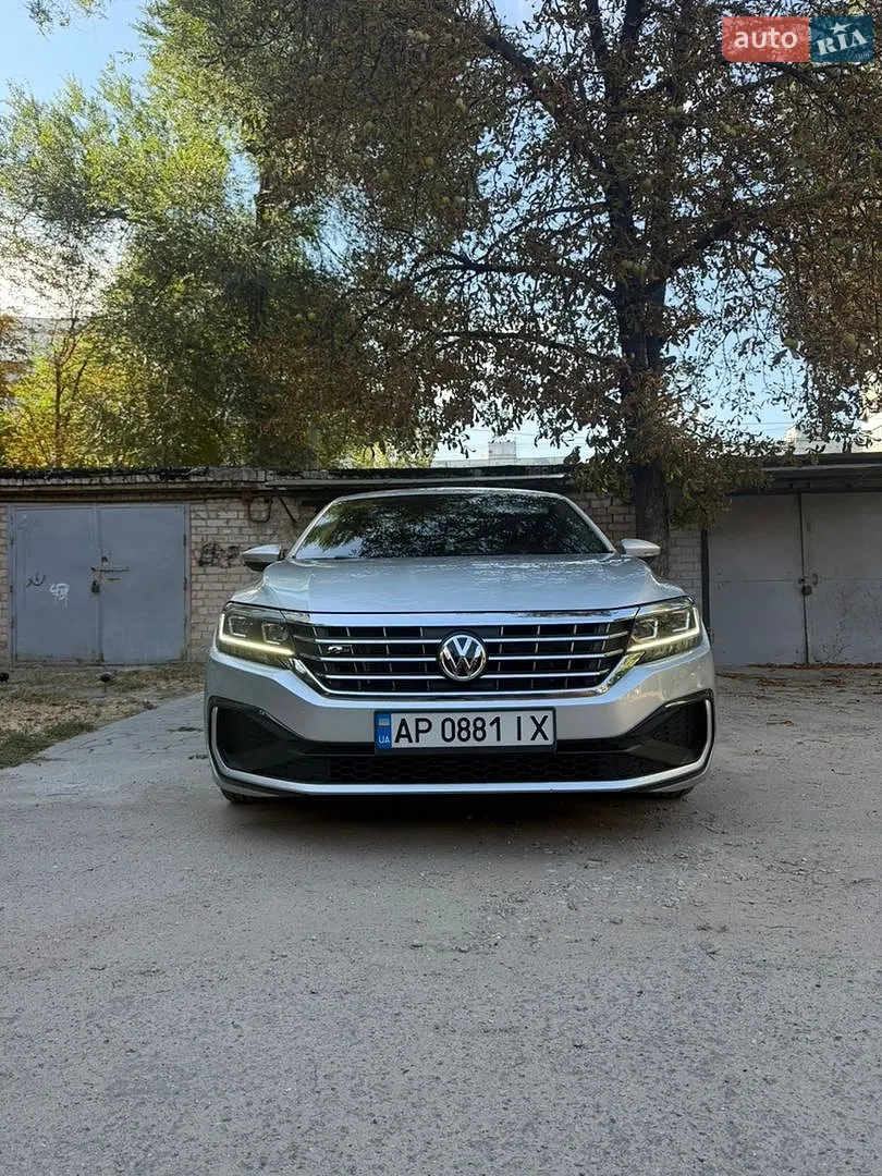 2019 Volkswagen Passat - мініатюра 3