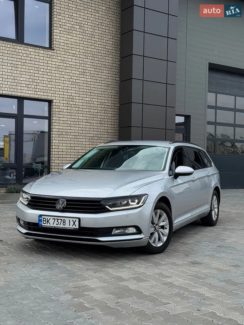 2015 Volkswagen Passat - фото 1