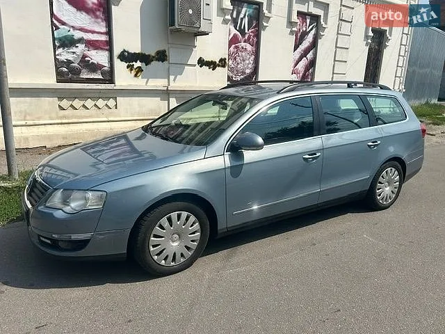 2010 Volkswagen Passat - фото 1