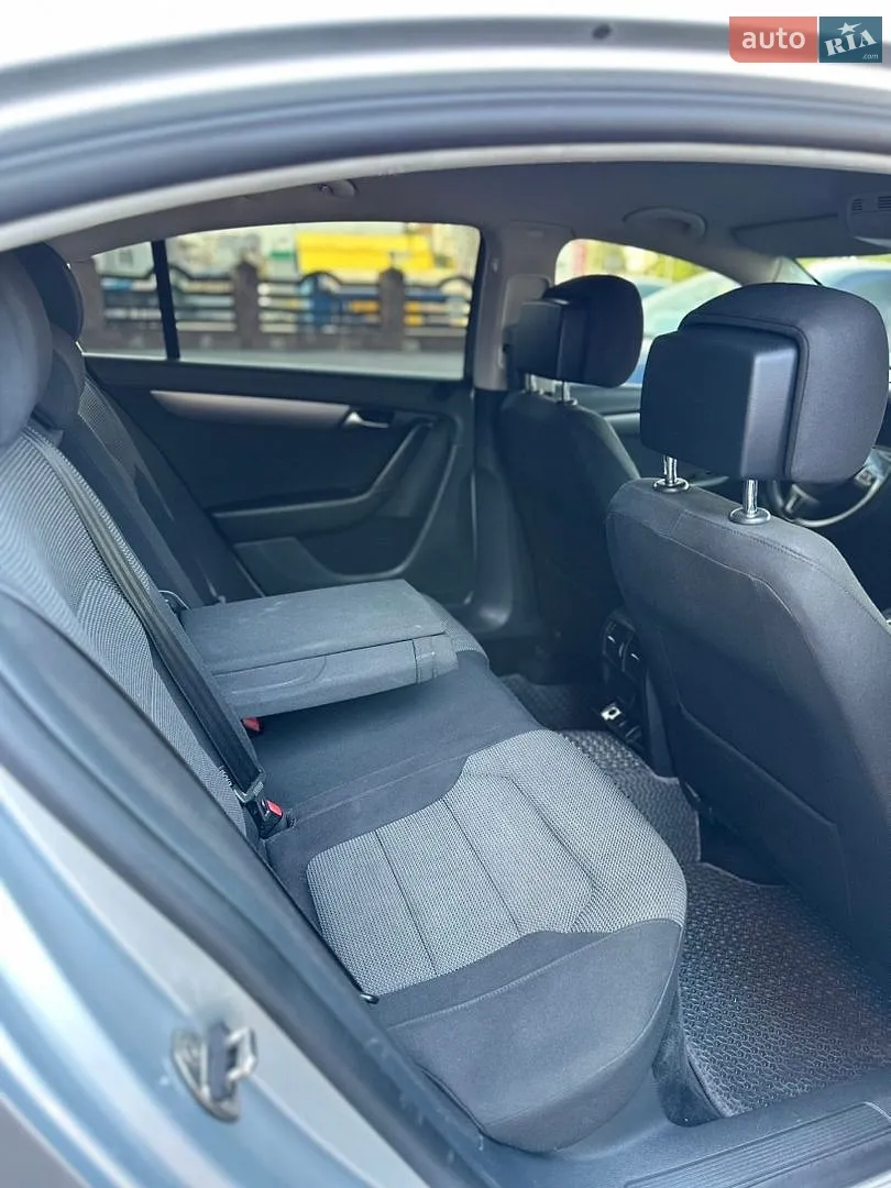 2012 Volkswagen Passat - мініатюра 9