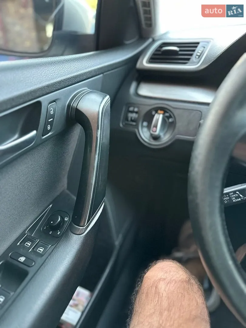 2012 Volkswagen Passat - мініатюра 14