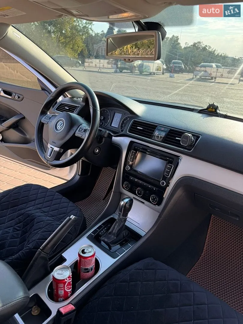 2012 Volkswagen Passat - мініатюра 12