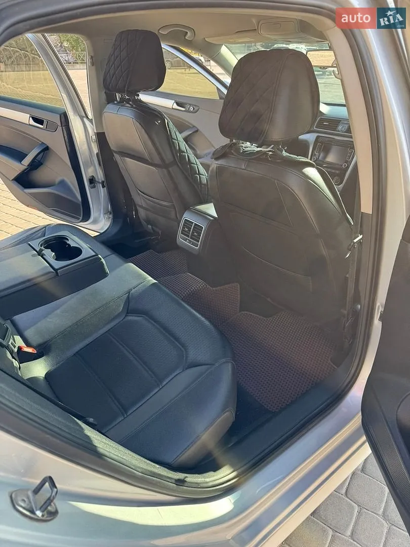 2012 Volkswagen Passat - мініатюра 17