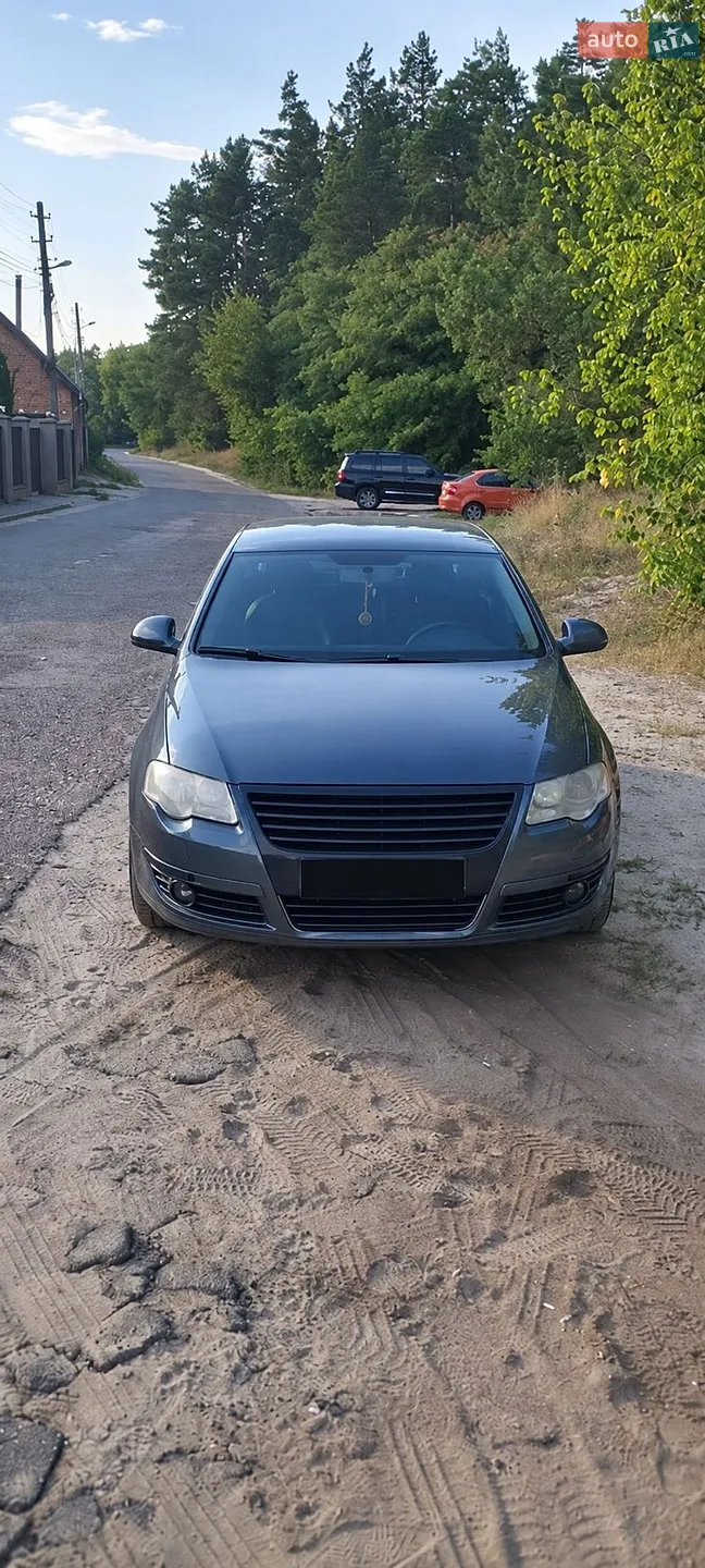 2010 Volkswagen Passat - фото 1