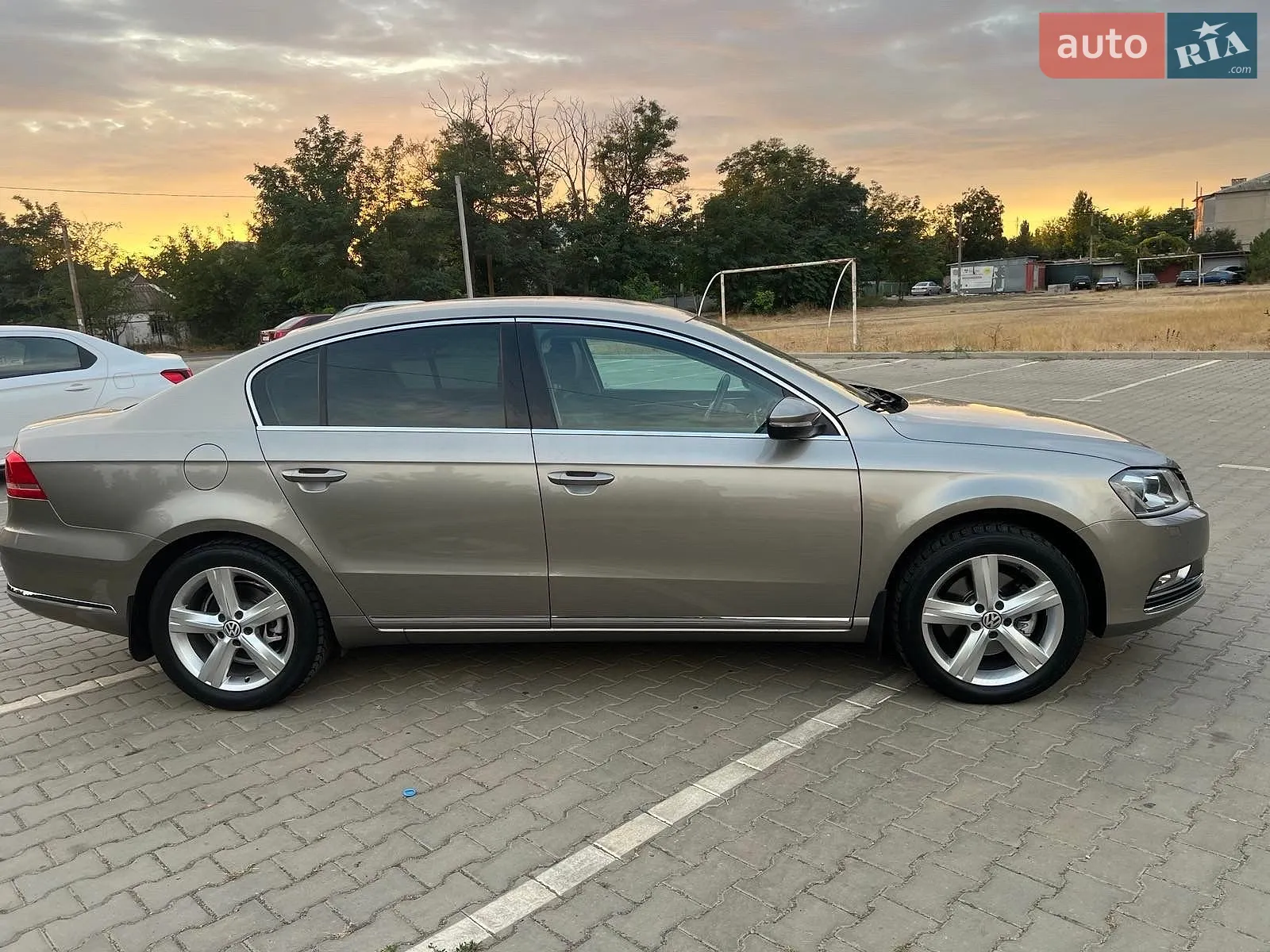 2012 Volkswagen Passat - мініатюра 4