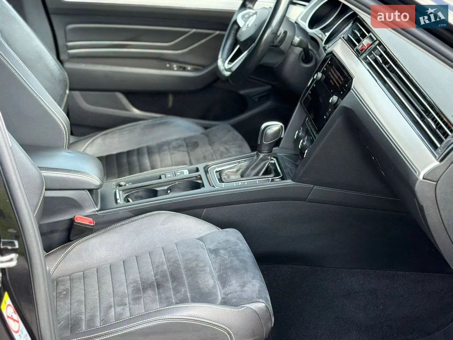 2019 Volkswagen Passat - мініатюра 21