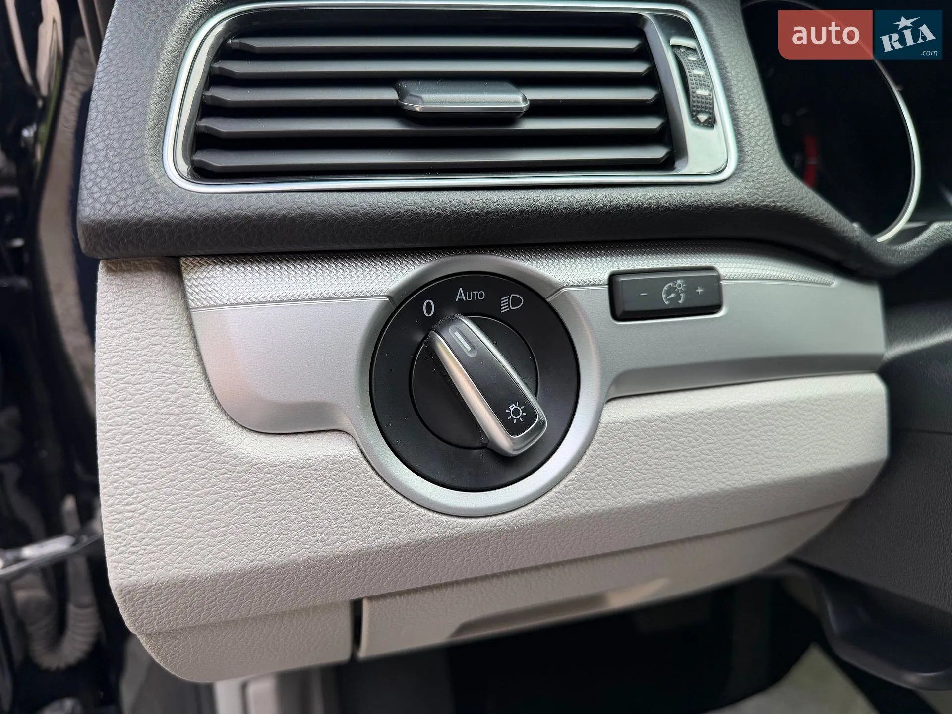 2018 Volkswagen Passat - мініатюра 15