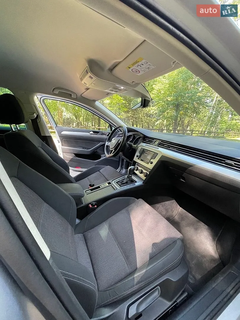 2017 Volkswagen Passat - мініатюра 19