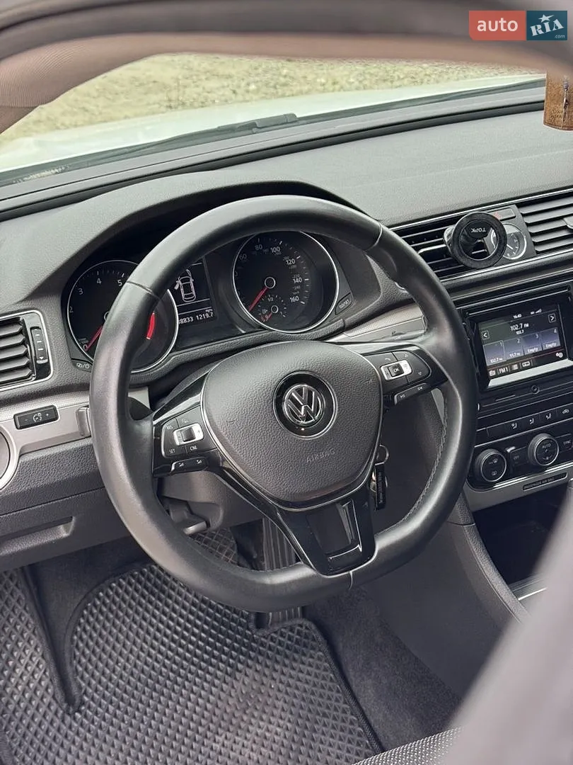 2016 Volkswagen Passat - мініатюра 30